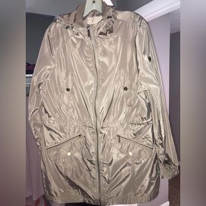 Woman's Mk Windbreaker Jacket